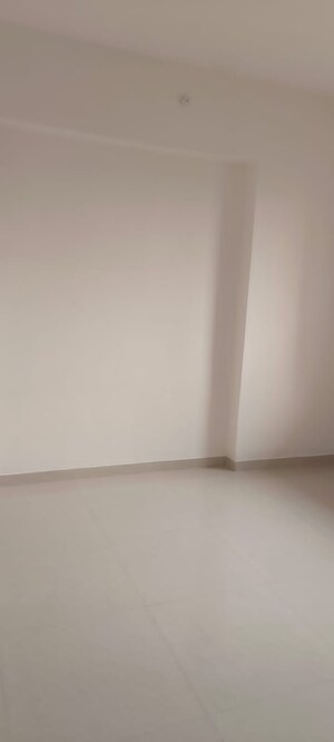 Room in 1 BHK Apartment at Lodha Regency, Dombivli East – for Rent