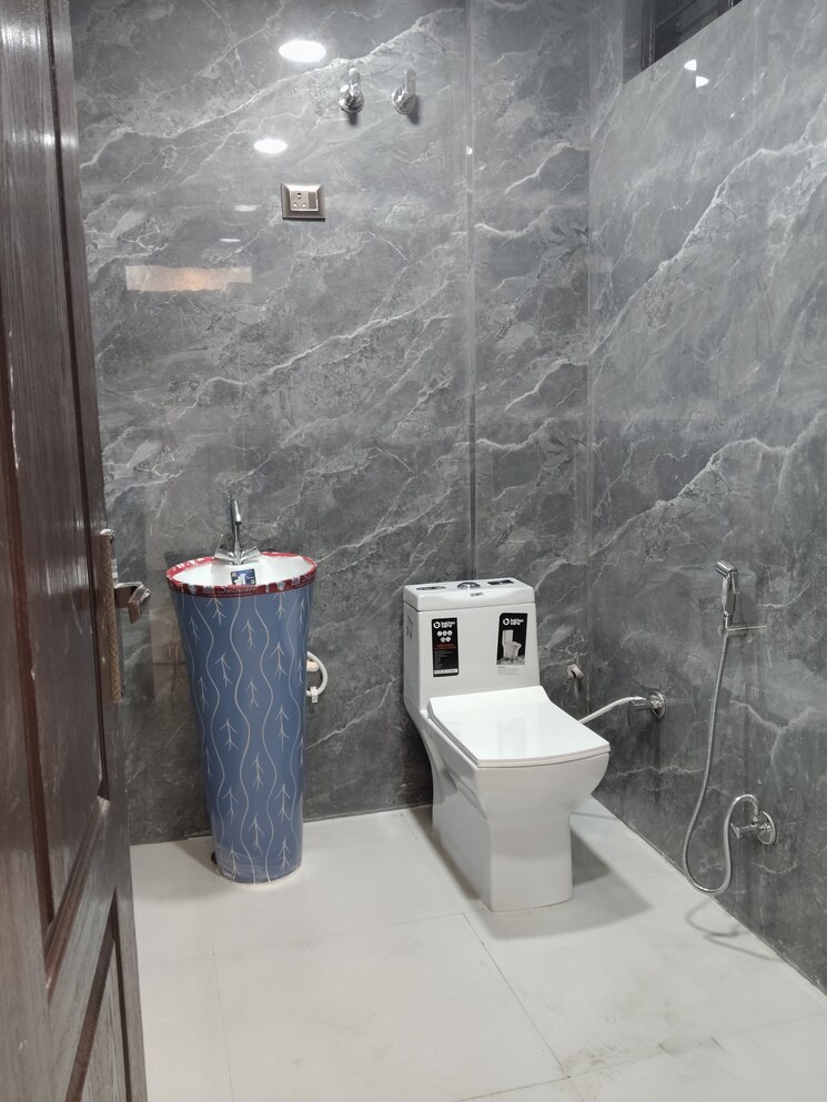 Bathroom, smart-lane 2 Bedroom 980 Sq.Ft. Builder Floor In Niti Khand Ghaziabad 9458337
