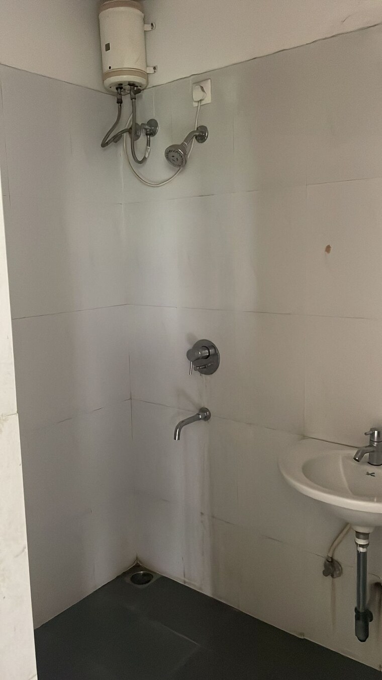 Bathroom, trimbak-garden 1 Bedroom 425 Sq.Ft. Apartment In Dombivli East Thane 9458378