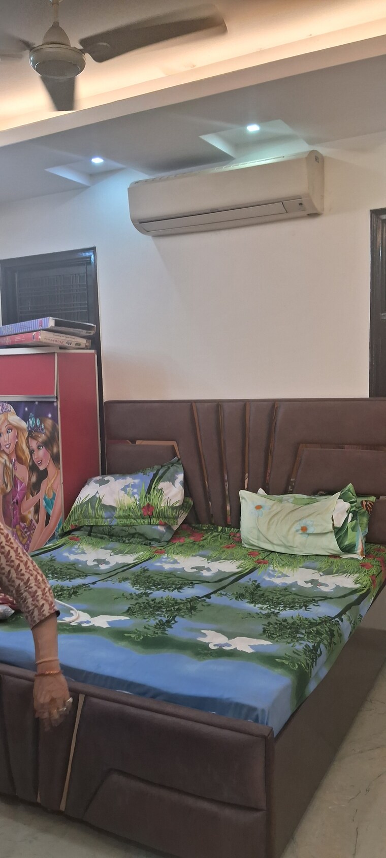 Bedroom, gagan vihar 3.5 Bedroom 1300 Sq.Ft. Builder Floor In Gagan Vihar Delhi 9458442