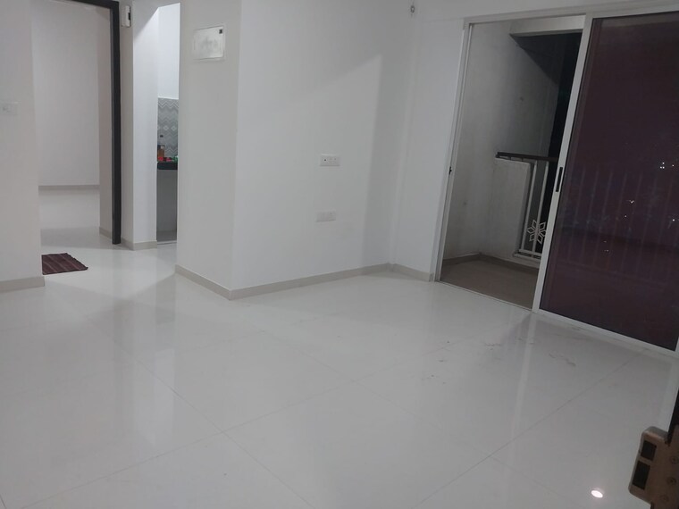 Room, lodha-park 1 Bedroom 425 Sq.Ft. Apartment In Dombivli East Thane 9458489