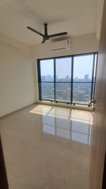 Room in 2 BHK Apartment at Dosti Eastern Bay, Wadala – for Rent