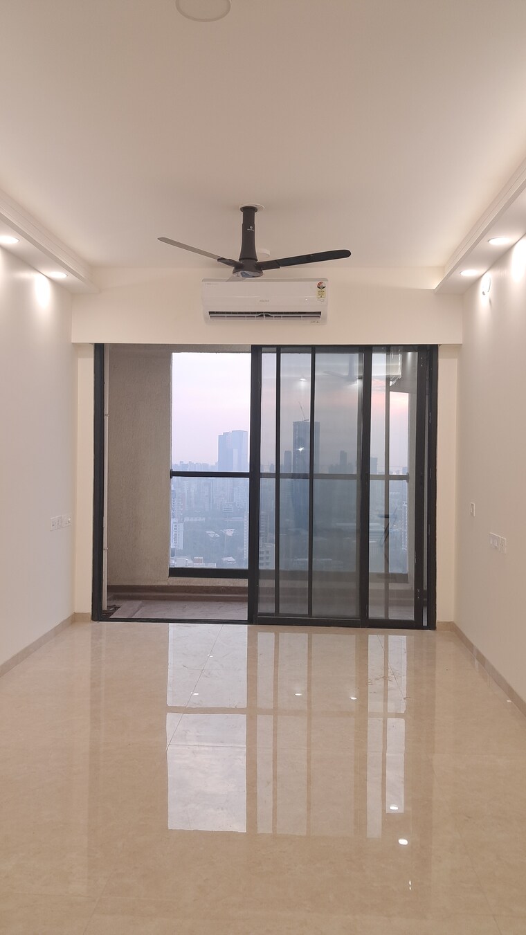 Room, dosti-eastern-bay 2 Bedroom 785 Sq.Ft. Apartment In Wadala Mumbai 9458515