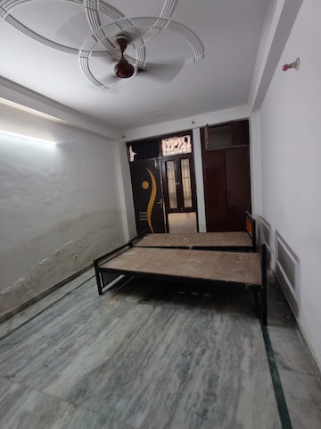 Room in 2 BHK Builder Floor at Saket – for Rent
