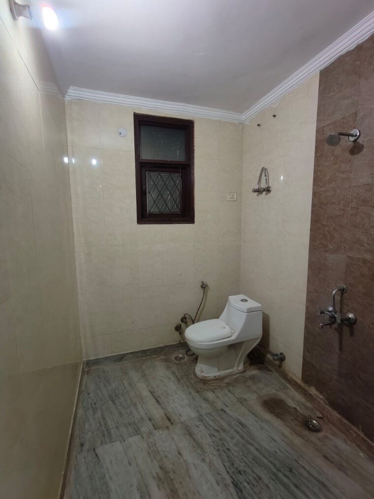 Bathroom, saket 2 Bedroom 800 Sq.Ft. Builder Floor In Saket Delhi 9458520