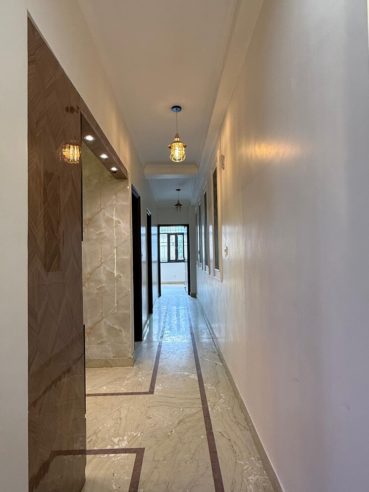 undefined, govindpuri 3 Bedroom 900 Sq.Ft. Builder Floor In Govindpuri Delhi 9458747