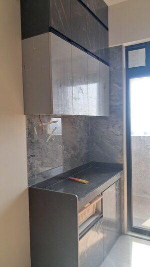 Furnished Amenities in 2 BHK Apartment at Dosti Eastern Bay, Wadala – for Rent