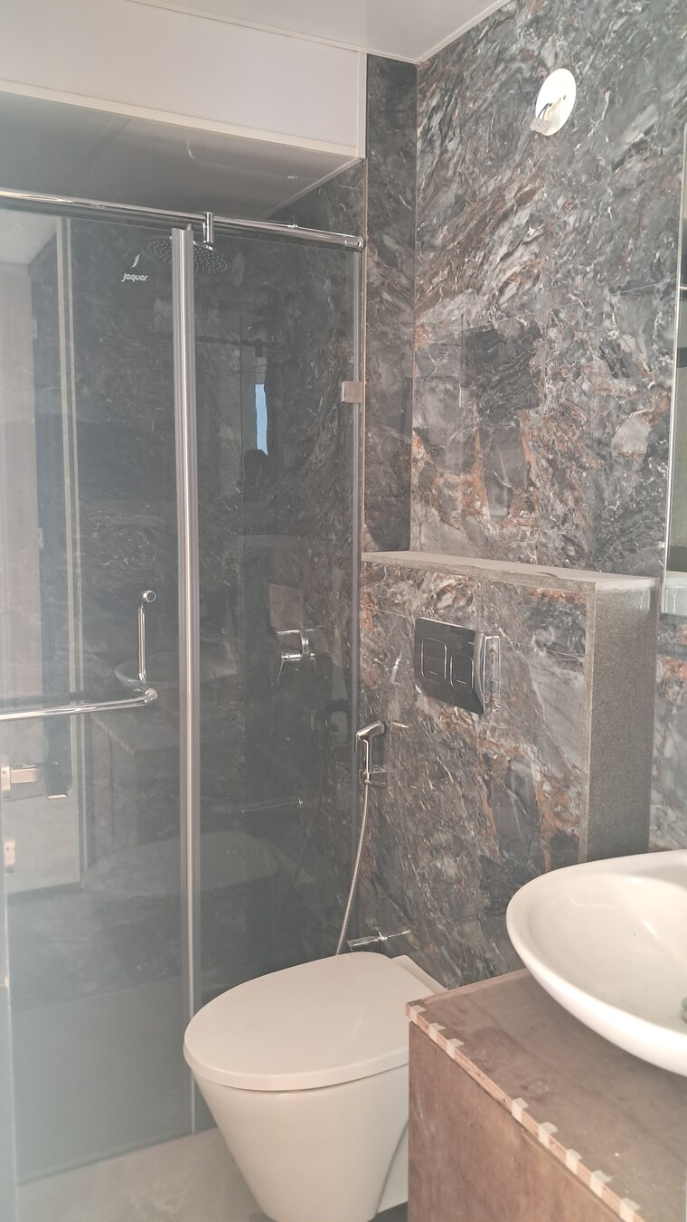 Bathroom, dosti-eastern-bay 2 Bedroom 785 Sq.Ft. Apartment In Wadala Mumbai 9458515