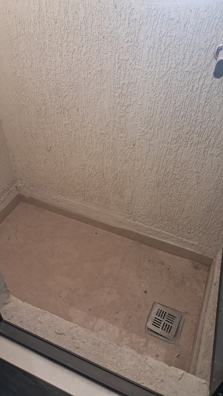 Bathroom, dosti-eastern-bay 2 Bedroom 785 Sq.Ft. Apartment In Wadala Mumbai 9458515