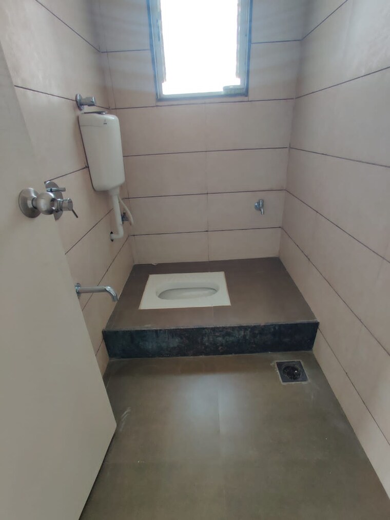 Bathroom, rs-kalpvruksh 2 Bedroom 670 Sq.Ft. Apartment In Vadgaon Budruk Pune 9458519