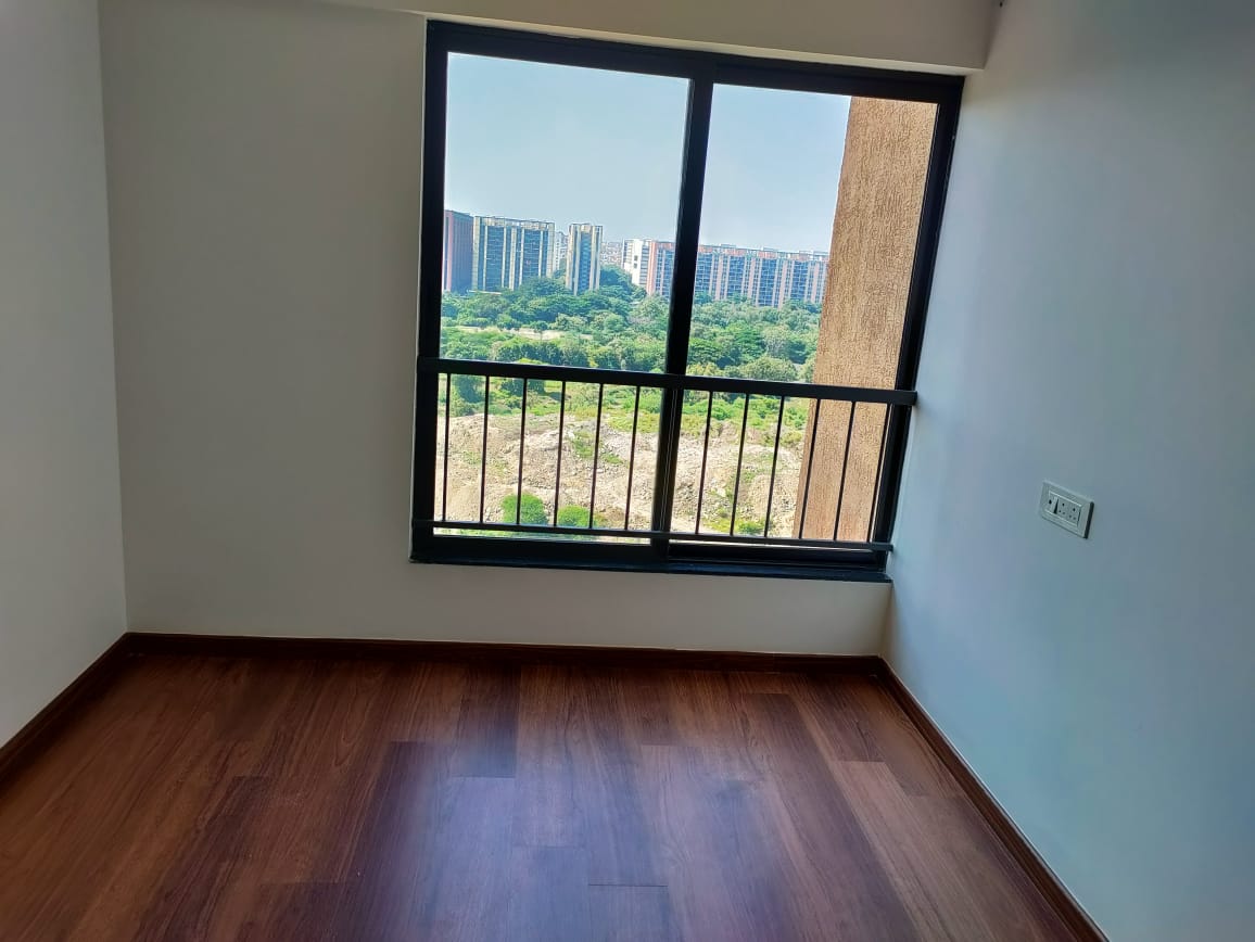 1 BHK + Extra Room 383 Sq.Ft. Apartment in Amanora Adreno Towers