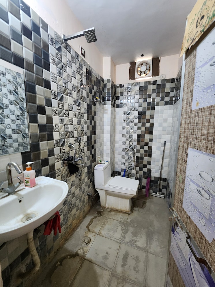 Team Area, chattarpur 2 Bedroom 600 Sq.Ft. Builder Floor In Chattarpur Delhi 9458539