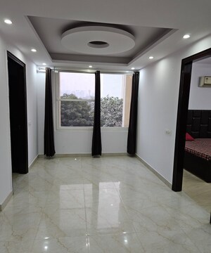 Room in 4 BHK Builder Floor at Sector 52 – for Rent