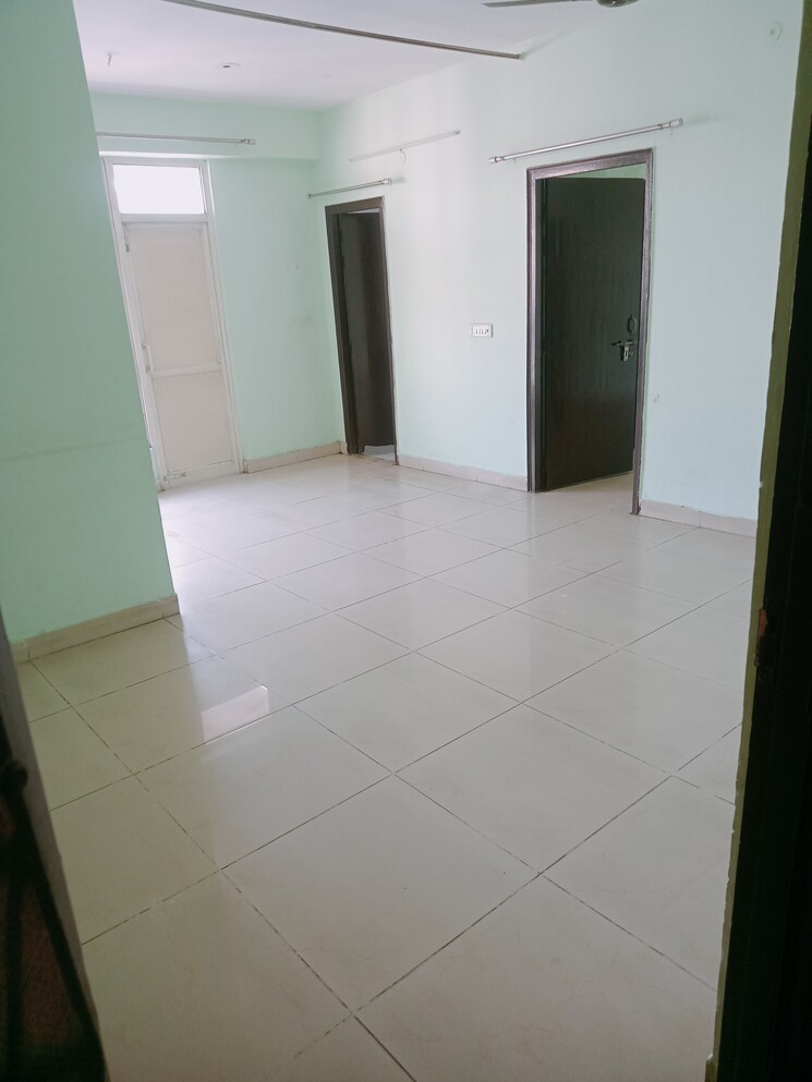 Room, landcraft-river-heights 1 Bedroom 705 Sq.Ft. Apartment In Raj Nagar Extension Ghaziabad 9458571