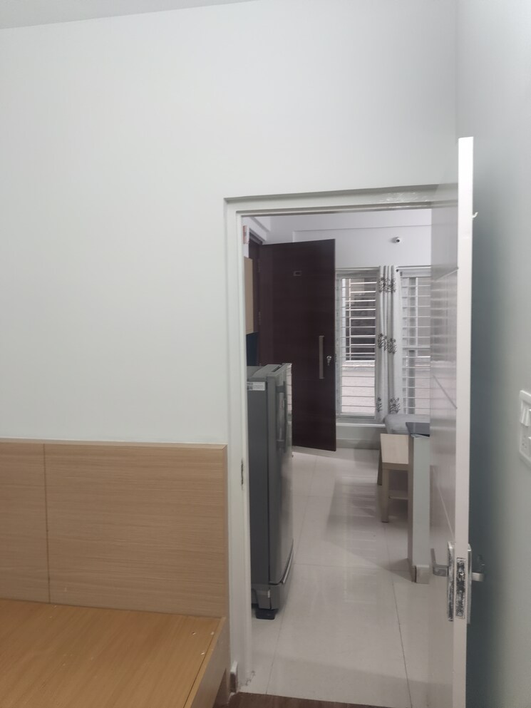 Room, krishna-residency-kadubeesanahalli 1 Bedroom 600 Sq.Ft. Apartment In Kadubeesanahalli Bangalore 9458595
