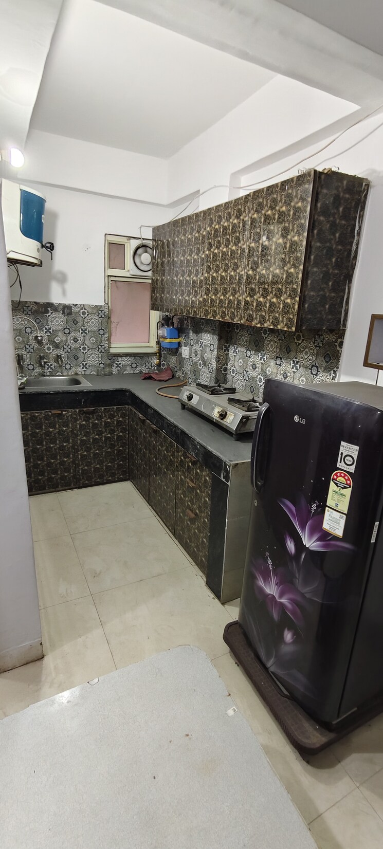 Kitchen, golf links 1 Bedroom 450 Sq.Ft. Apartment In Golf Links Delhi 9458746