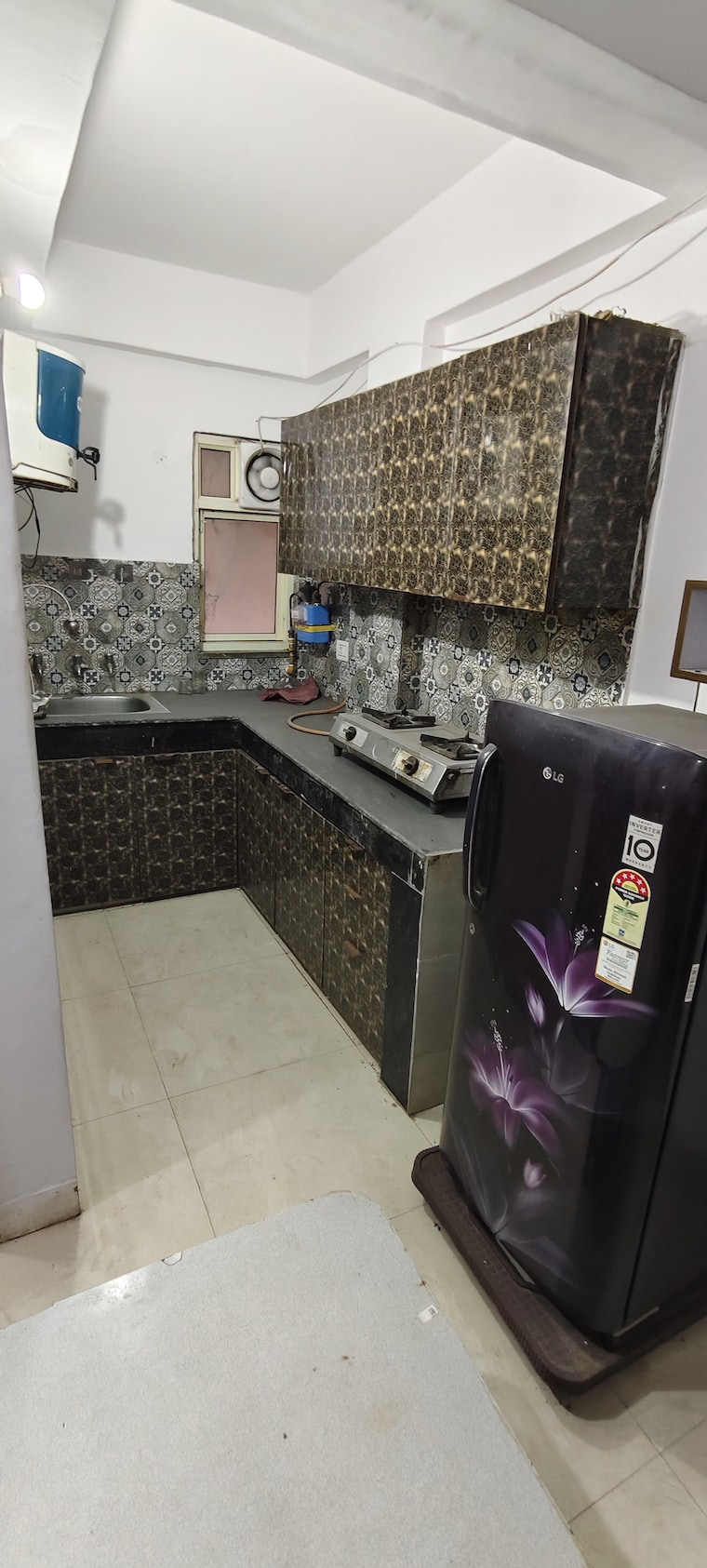 Kitchen, golf links 1 Bedroom 450 Sq.Ft. Apartment In Golf Links Delhi 9458746