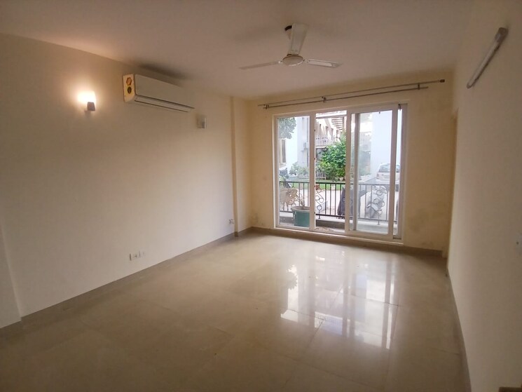 Room, emaar-emerald-floors-premier 4 Bedroom 1975 Sq.Ft. Apartment In Sector 65 Gurgaon 9458745