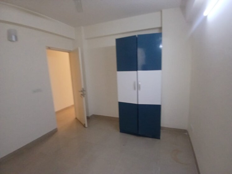 Room, emaar-emerald-floors-premier 4 Bedroom 1975 Sq.Ft. Apartment In Sector 65 Gurgaon 9458745