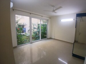 Room in 4 BHK Apartment at Emaar Emerald Floors Premier, Sector 65 – for Rent