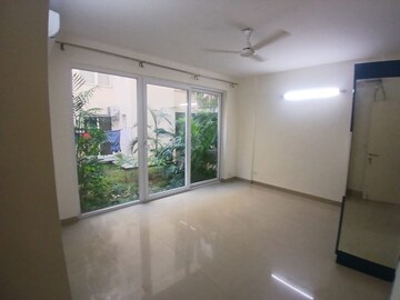 Room in 4 BHK Apartment at Emaar Emerald Floors Premier, Sector 65 – for Rent