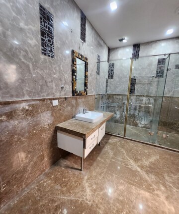 Bathroom in 5 BHK Independent House at Sainik Farm – for Sale