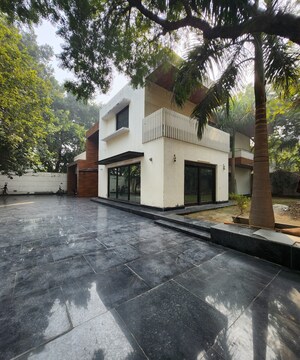 5 BHK Independent House For Sale in Sainik Farm