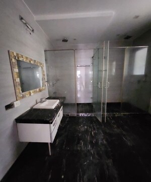 Master Bedroom in 5 BHK Independent House at Sainik Farm – for Sale