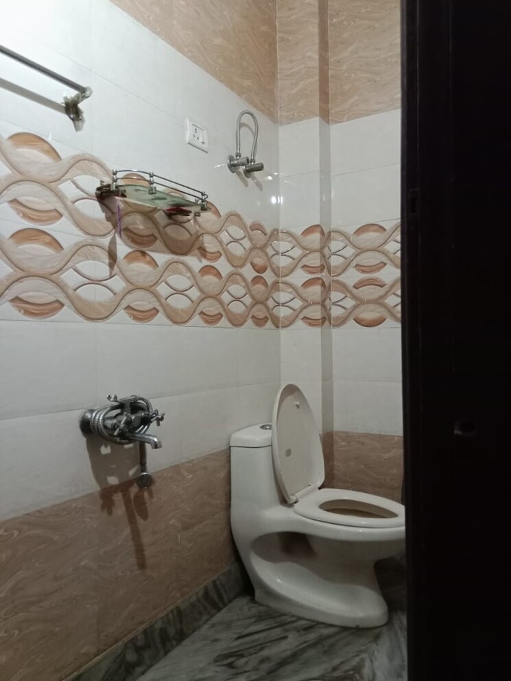 Bathroom, saket 1 Bedroom 450 Sq.Ft. Builder Floor In Saket Delhi 9458779