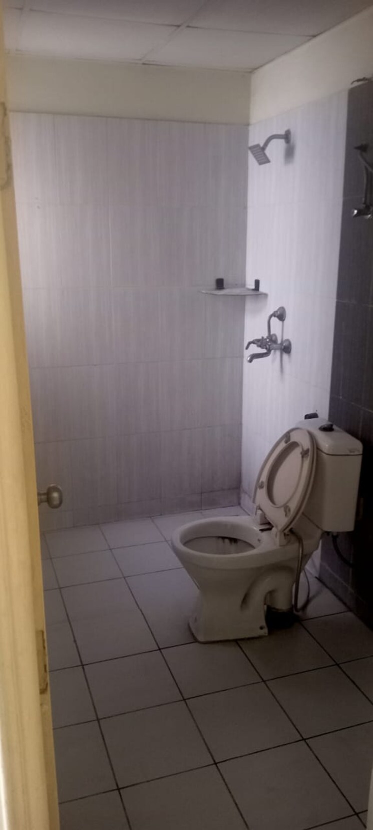 Bathroom, landcraft-golf-links 2 Bedroom 1135 Sq.Ft. Apartment In Pandav Nagar Ghaziabad 9458799