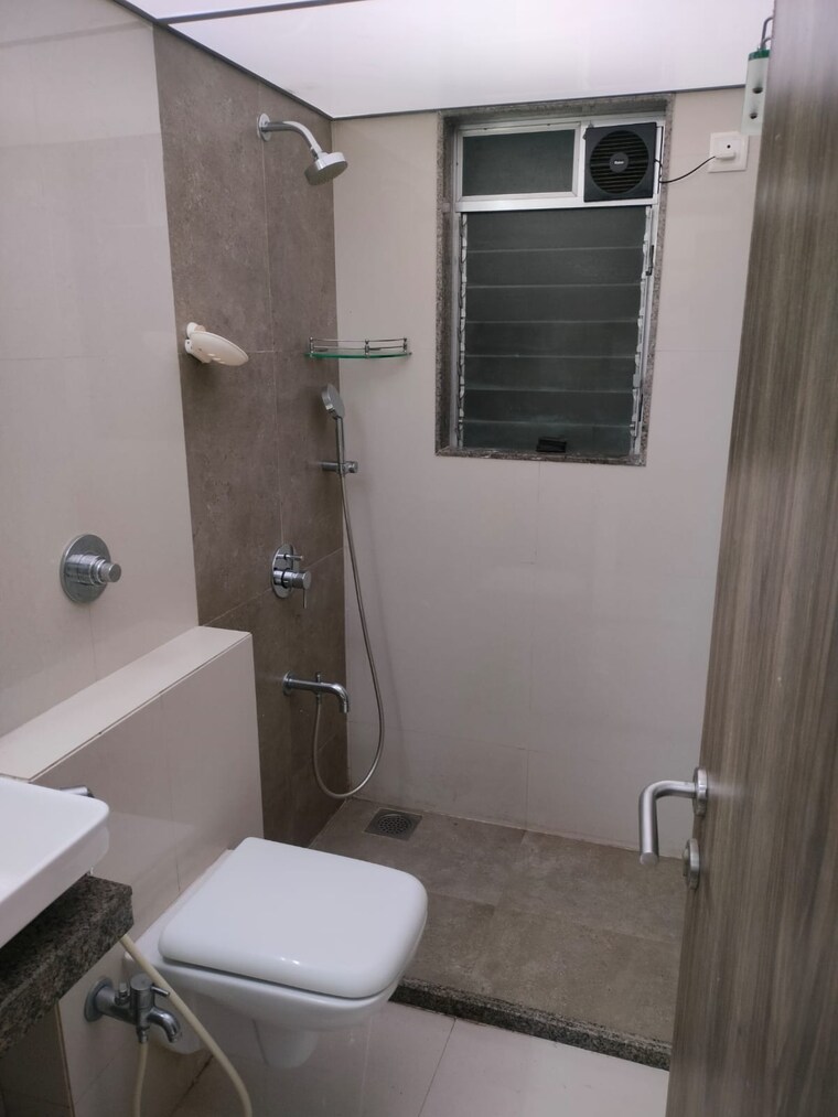 Bathroom, harasiddh-viraaj 2 Bedroom 575 Sq.Ft. Apartment In Malad East Mumbai 9458782