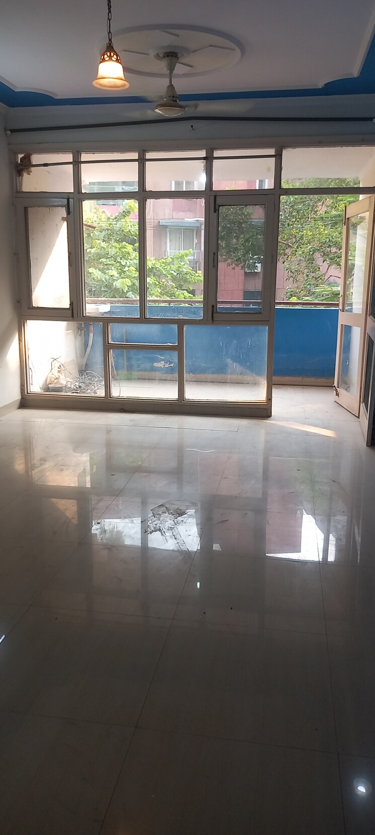 Living Room, ip extension 3.5 Bedroom 1600 Sq.Ft. Apartment In Ip Extension Delhi 9458802