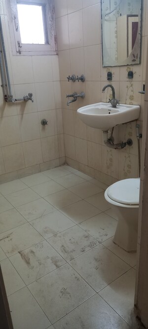 Attached Bathroom in 3.5 BHK Apartment at Ip Extension – for Rent