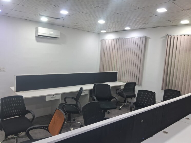 Team Area, sector 3 Commercial Office Space 2200 Sq.Ft. In Sector 3 Noida 9458811