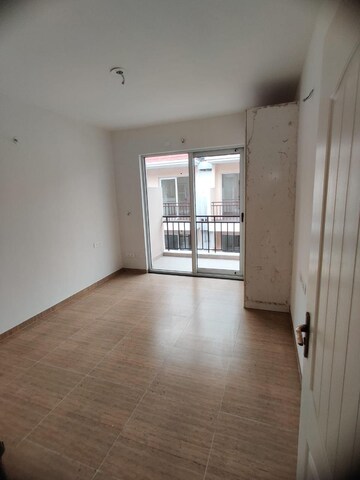 Room in 3 BHK Apartment at Sushma Valencia, International Airport Road – for Rent