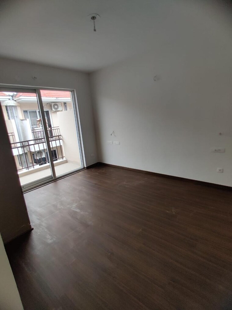 Room, sushma-valencia 3 Bedroom 1850 Sq.Ft. Apartment In International Airport Road Zirakpur 9458973