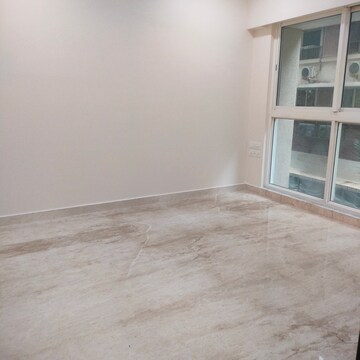 Room in 3 BHK Apartment at Bharat Skyvistas, Andheri West – for Rent