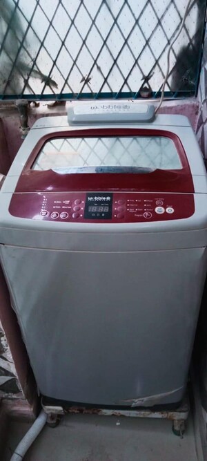 Furnished Amenities in 1 BHK Builder Floor at Uttam Nagar – for Rent