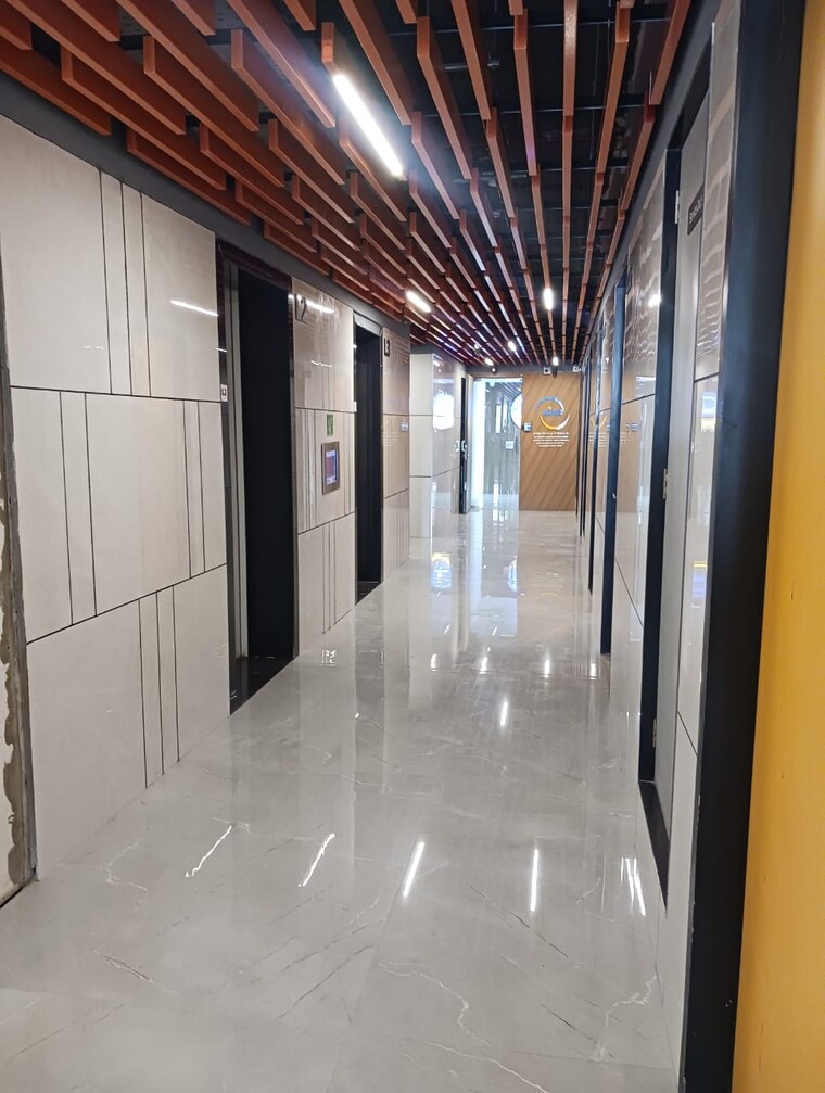 Team Area, marathon-millennium Commercial Office Space 1100 Sq.Ft. In Mulund West Mumbai 9459043