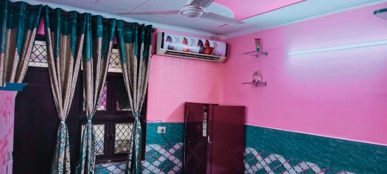 Bedroom, uttam nagar 1 Bedroom 50 Sq.Yd. Builder Floor In Uttam Nagar Delhi 9458988