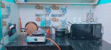 Furnished Amenities in 1 BHK Builder Floor at Uttam Nagar – for Rent