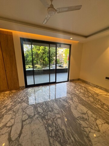 Room in 3 BHK Builder Floor at New Rajinder Nagar – for Sale