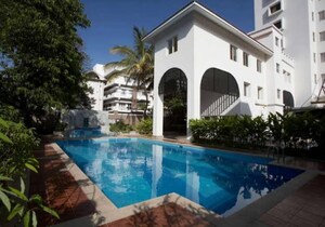 Swimming Pool in 3 BHK Apartment at Prestige Abshot, Vasanth Nagar – for Rent