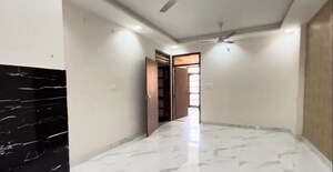 Room in 2 BHK Apartment at Siddharth Estate, Vasant Vihar – for Sale