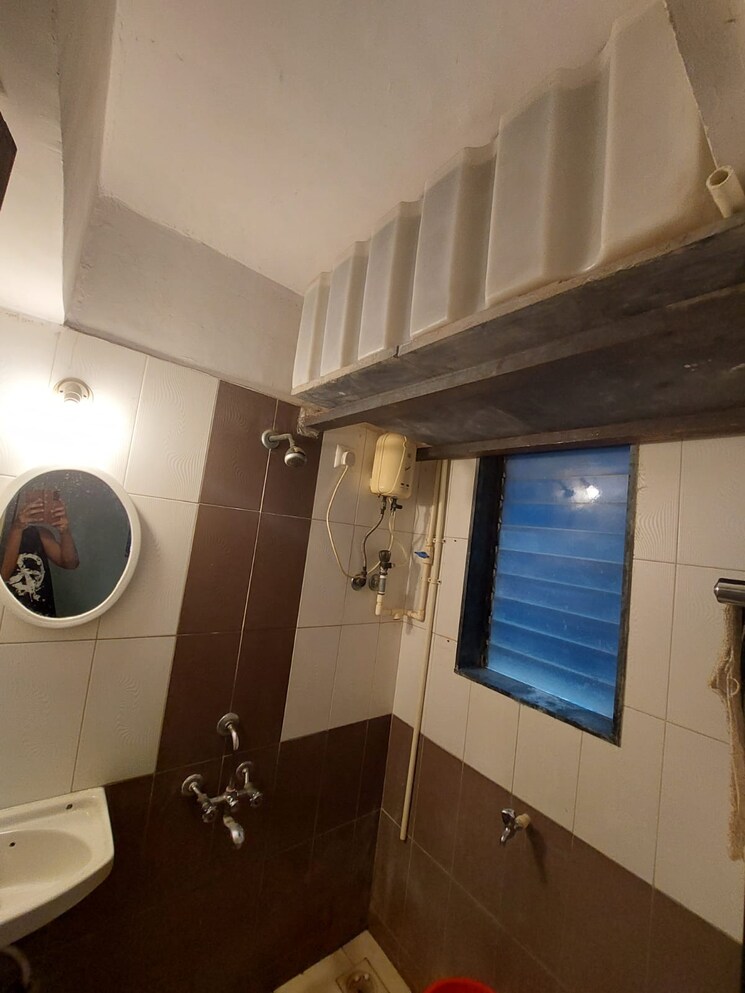 Kitchen, metro-triple-s-heights 1 RK 300 Sq.Ft. Apartment In Malad West Mumbai 9459064