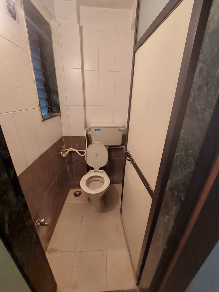 Attached Bathroom, metro-triple-s-heights 1 RK 300 Sq.Ft. Apartment In Malad West Mumbai 9459064