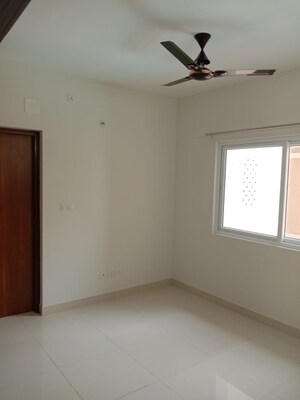 Room in 3 BHK Builder Floor at Kanakapura Road – for Rent