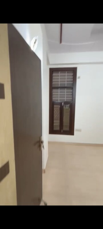 Room in 3 BHK Builder Floor at Kshitij Complex Vaishali, Vaishali Sector 4 – for Sale