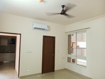 Room in 2.5 BHK Apartment at Aurobindo Kohinoor, Serilingampally – for Rent