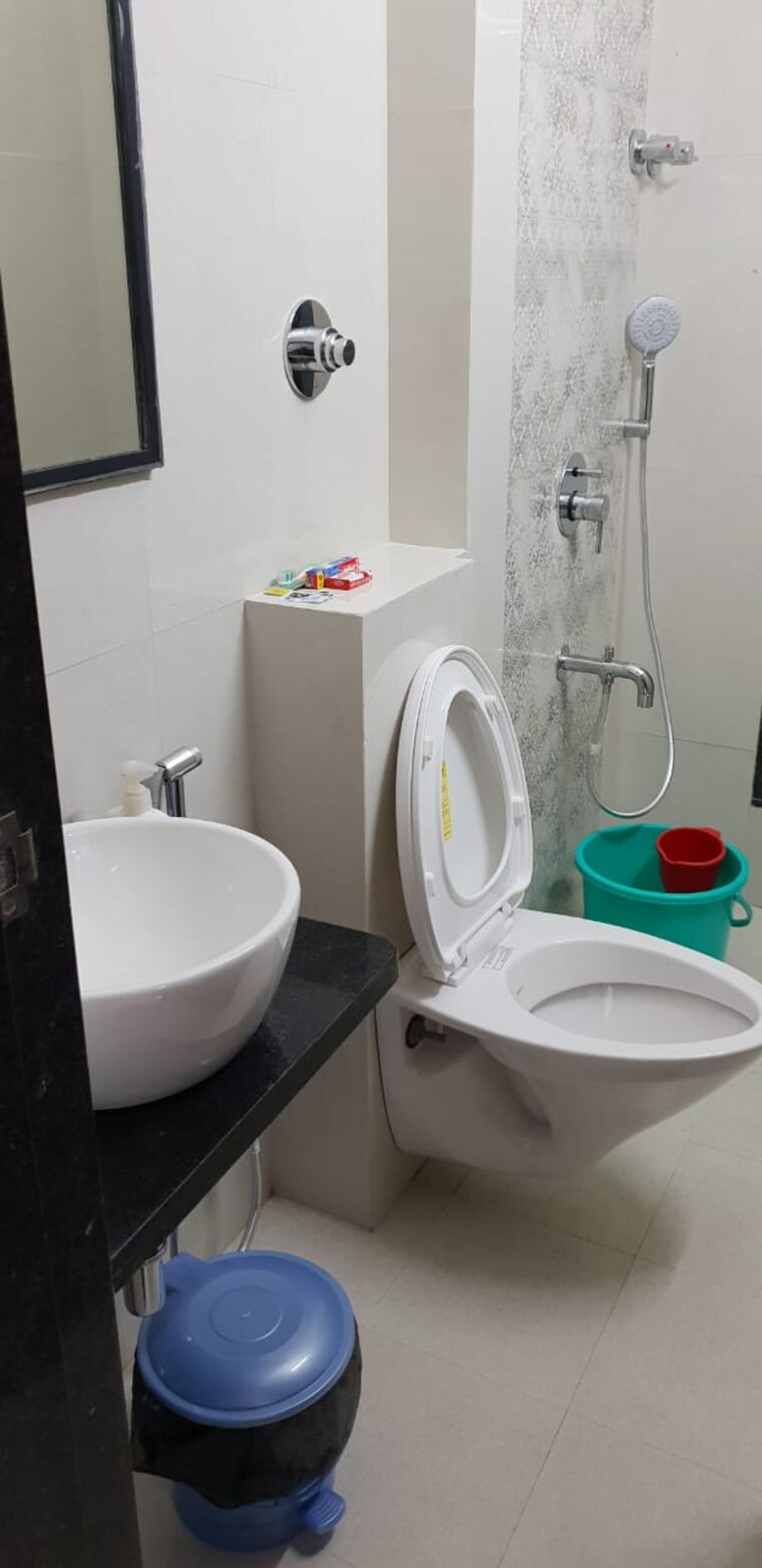 Bathroom, milan-nazareth-niketan 2.5 Bedroom 800 Sq.Ft. Apartment In Andheri East Mumbai 9459243